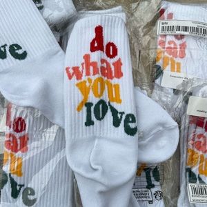 NWT 6 pairs Bundle of women’s ‘DO WHAT YOU LOVE’ white sox.